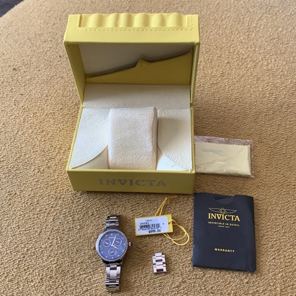 Invicta Women's Blue Wildflower Quartz Watch, Silver, 29091 - Picture 6 of 13